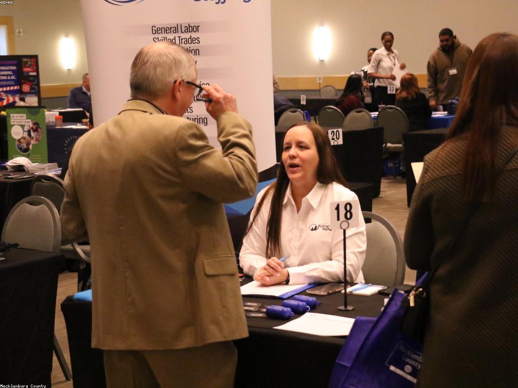 ព្រឹត្តិការណ៍សេដ្ឋកិច្ចនិងអត្ថប្រយោជន៍របស់វា